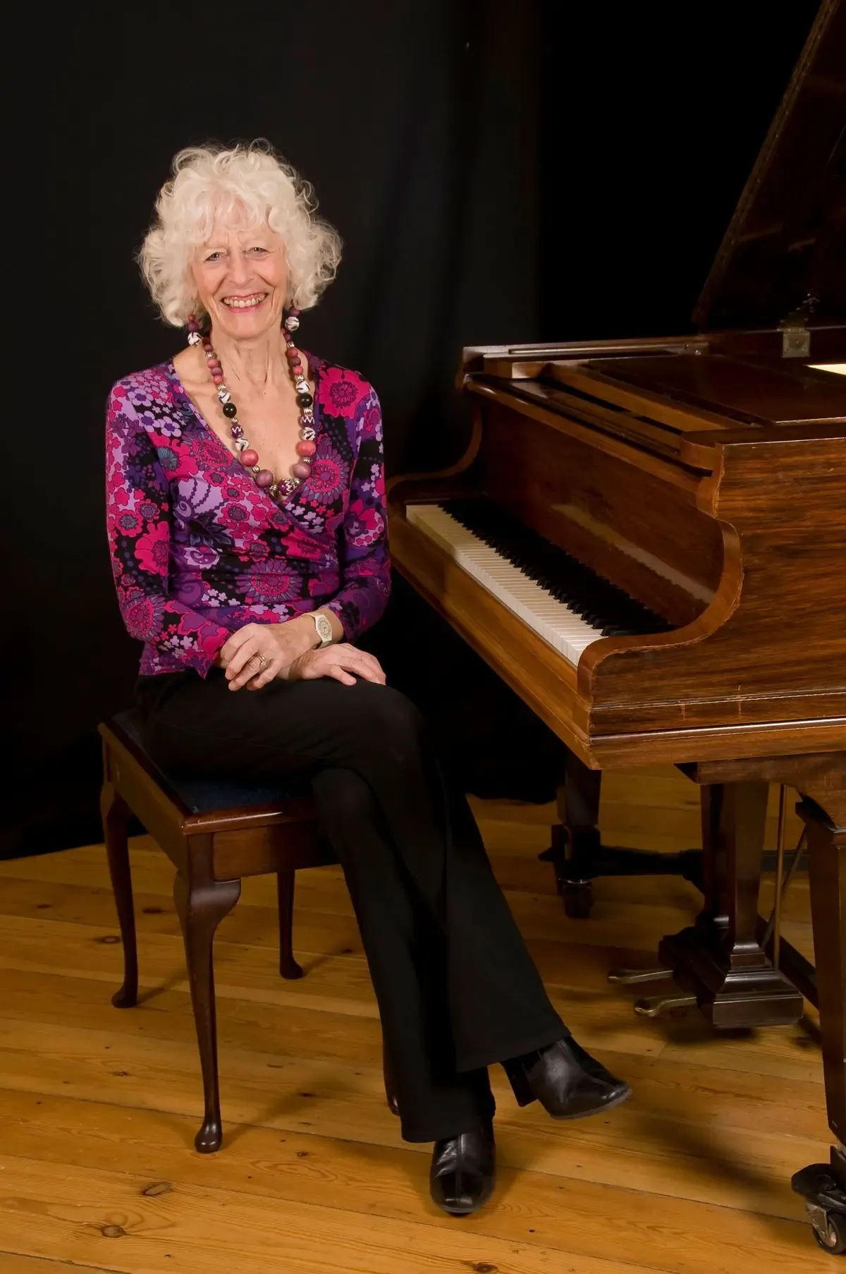 kate elmitt piano teacher arlesey.webp